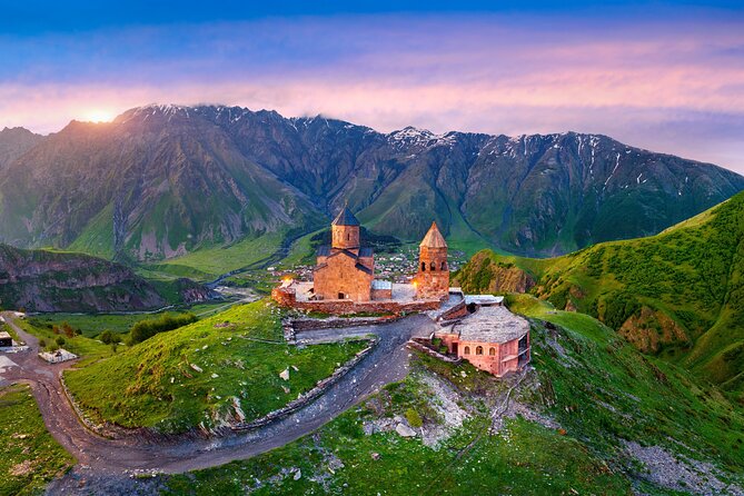 gergeti trinity church